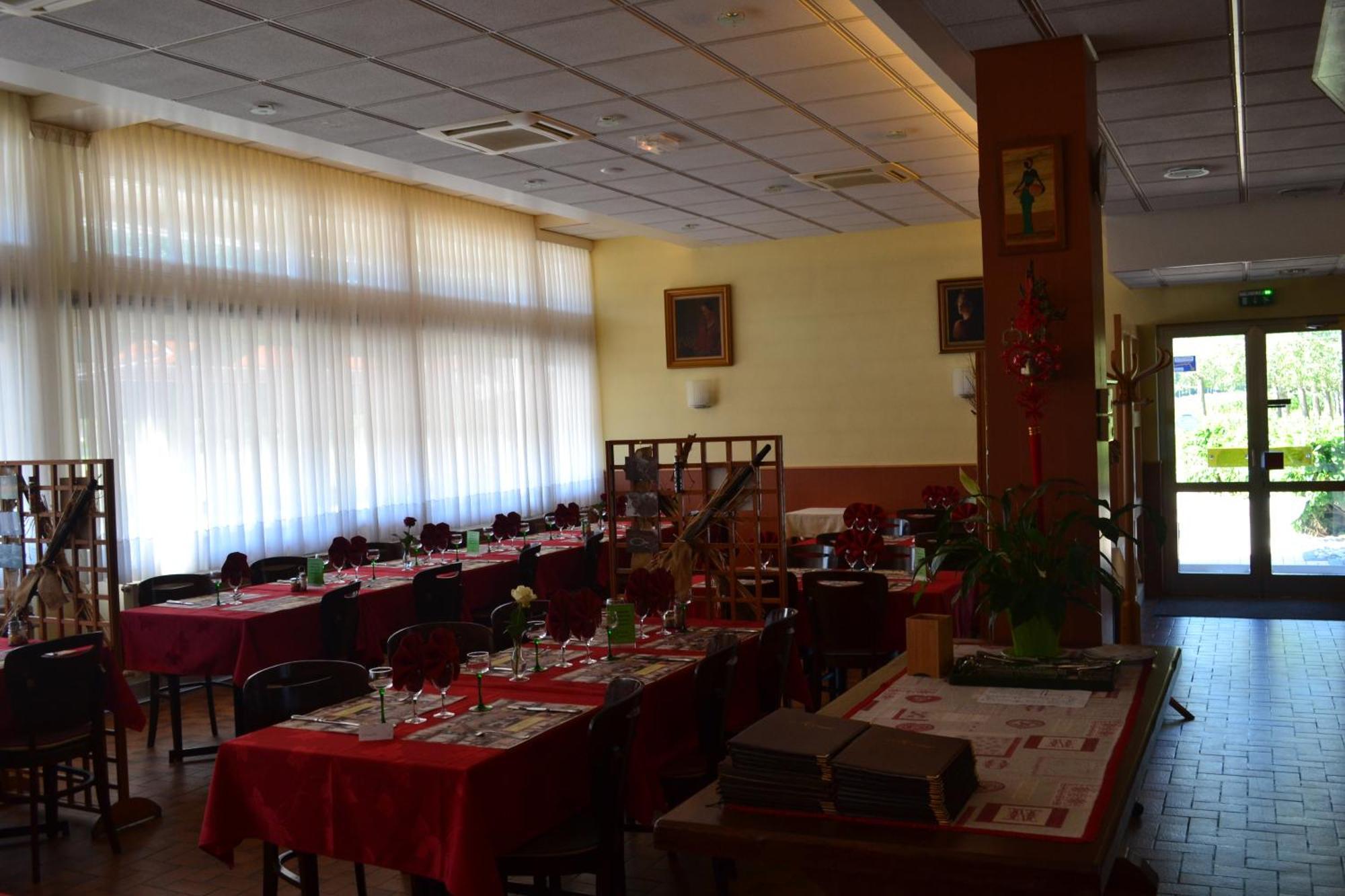 Hotel Restaurant Niemerich Pulversheim Exterior photo