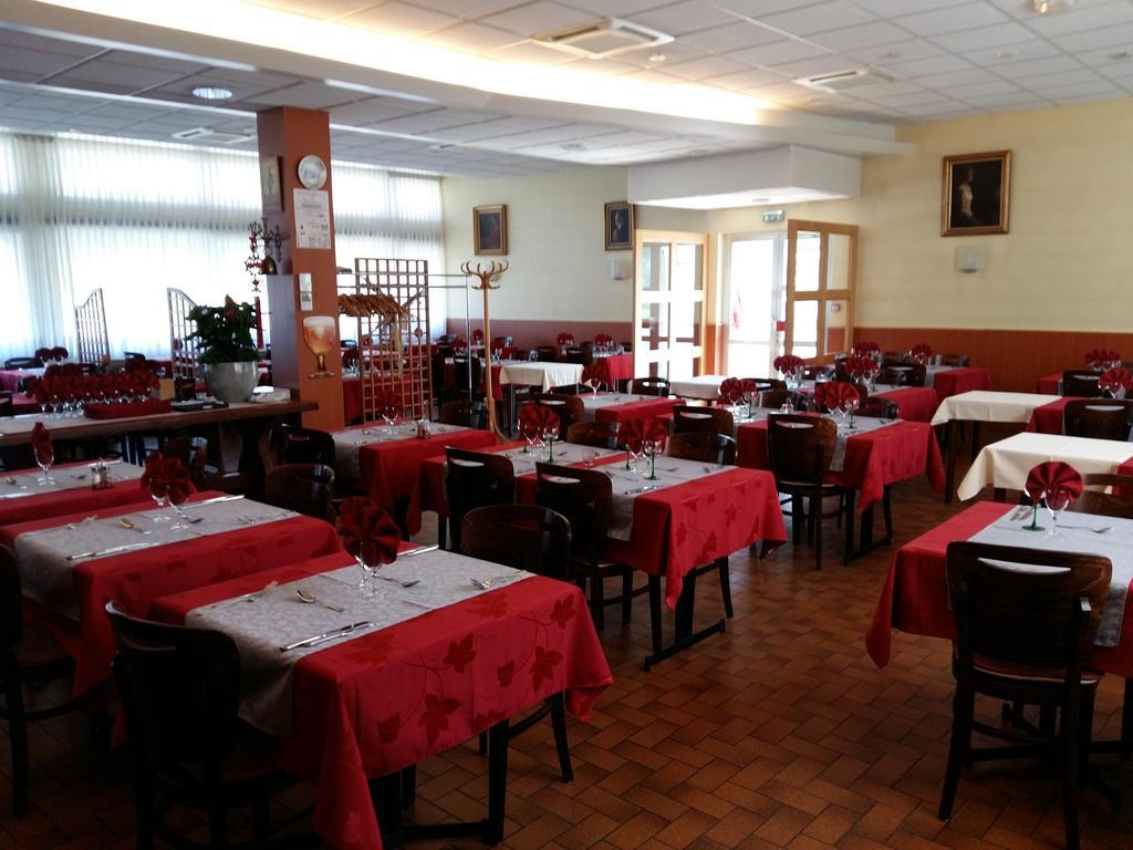 Hotel Restaurant Niemerich Pulversheim Exterior photo